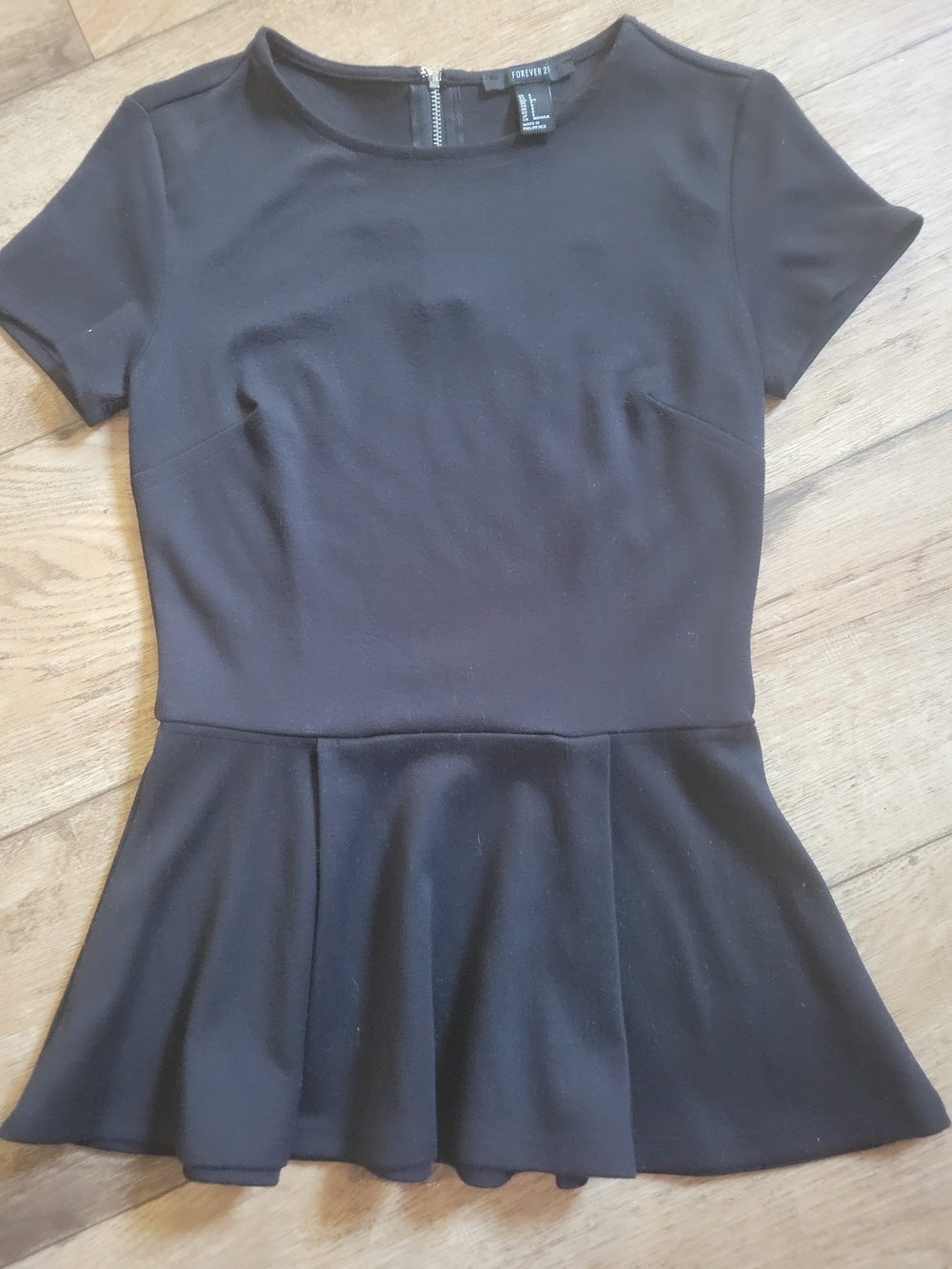 Forever 21 Black Short-Sleeve Peplum Top with Crew Neck